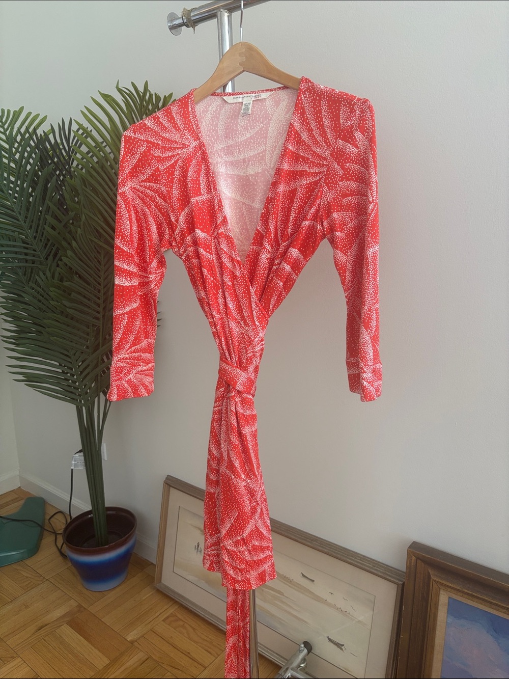 DVF Vintage Coral Red & White Printed Wrap Silk Dress, Size 4